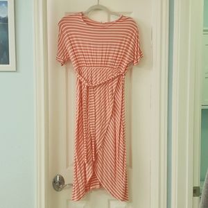 Maternity short sleeve pink and white dress